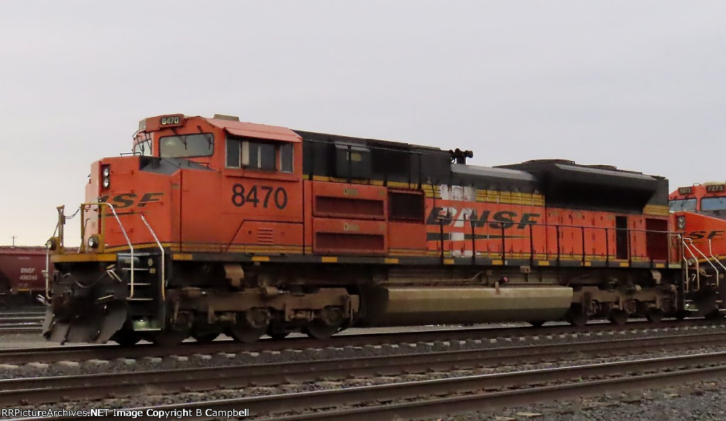 BNSF 8470